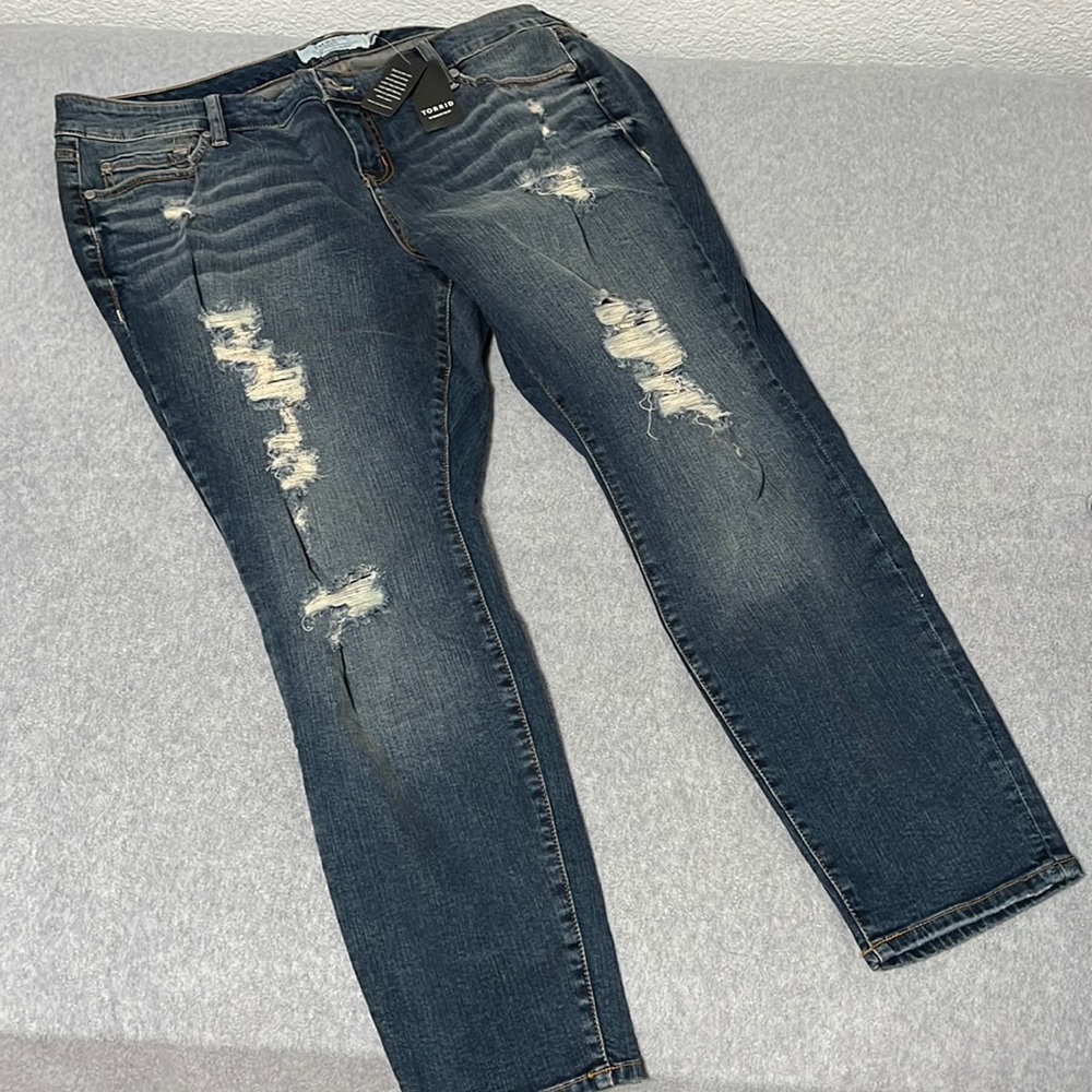New Torrid Distressed Skinny Jeans Plus Size 18 Stretch